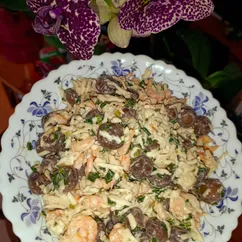 Салат с креветками, сыром и королевскими шампиньонами