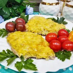 Свиные отбивные под сыром