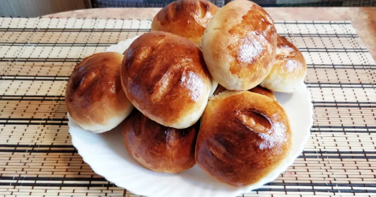 Булочки на молоке рецепты с фото. Булочки на кислом молоке. Булочки к чаю самые воздушные вкусные и нежные. Булочки каталонские Льонге.