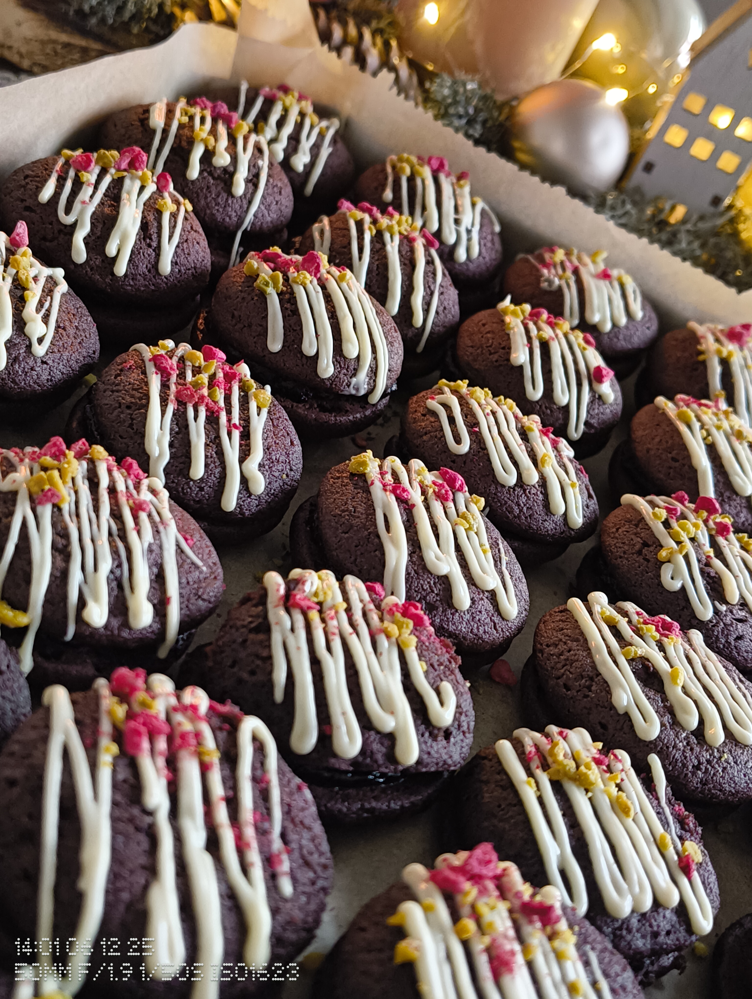 Шоколадные пряники с начинкой