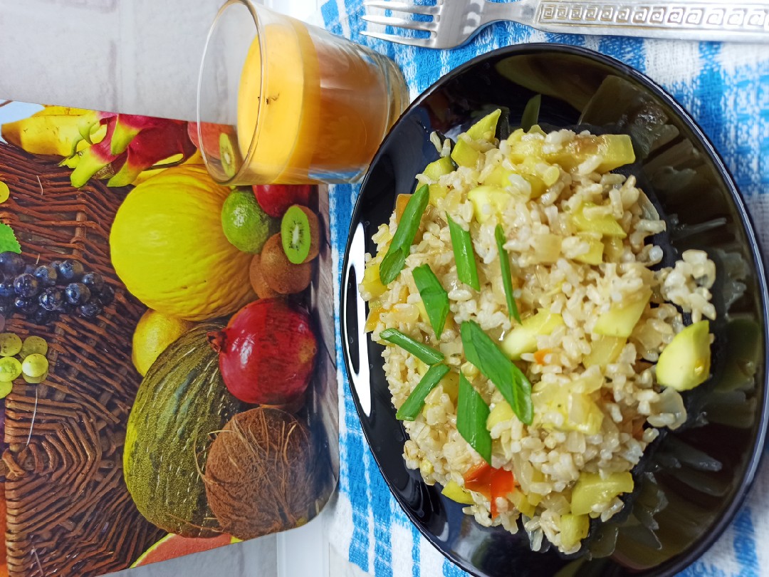 Рис бурый с овощами