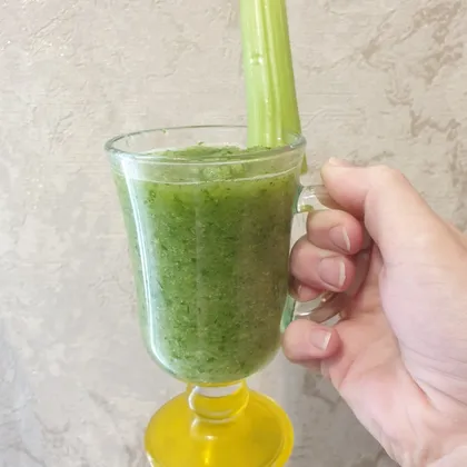 Зеленый полезный коктейль