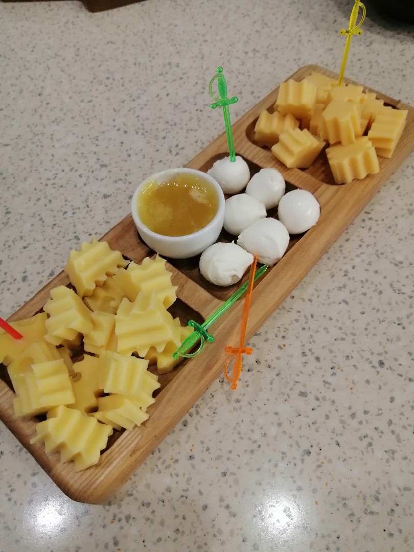 Сырная тарелка с мёдом - рецепт автора Елена Знамова