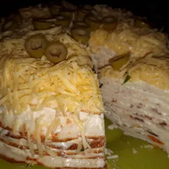 Закусочный торт из куриного фарша