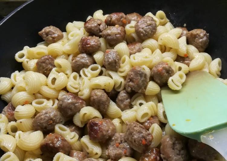 Макароны с фрикадельками