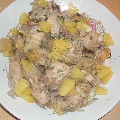 Курица с ананасами