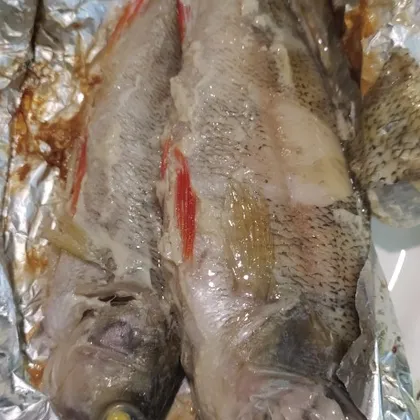 Запечённая речная рыба на костре