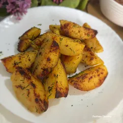 Отварной картофель, обжаренный на сковороде 