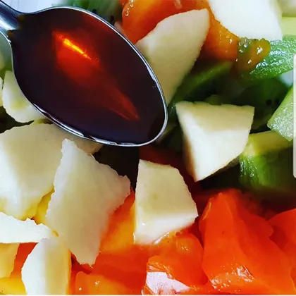 Салат фруктовый "витаминка"