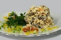 Салат из зеленых помидоров с курицей и болгарским перцем