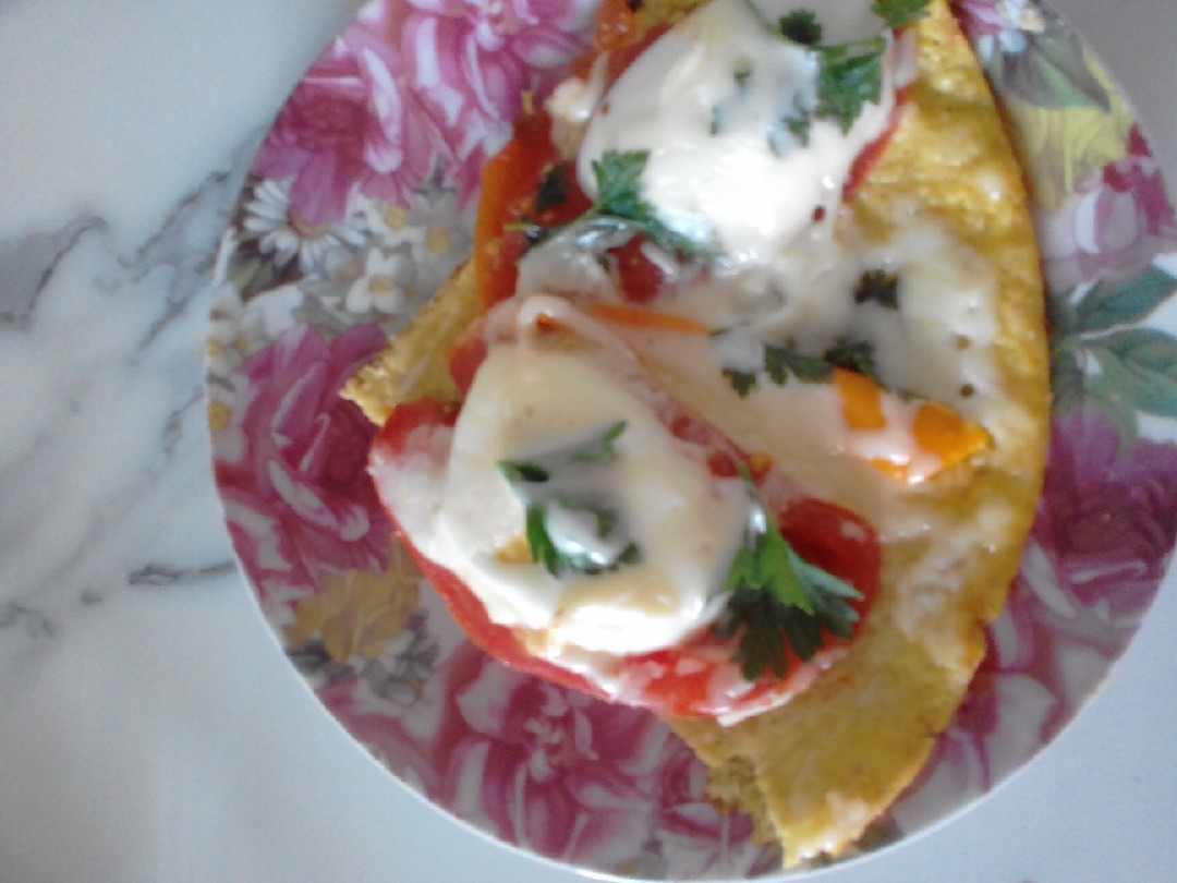 Овсянопицца с яйцом и овощами