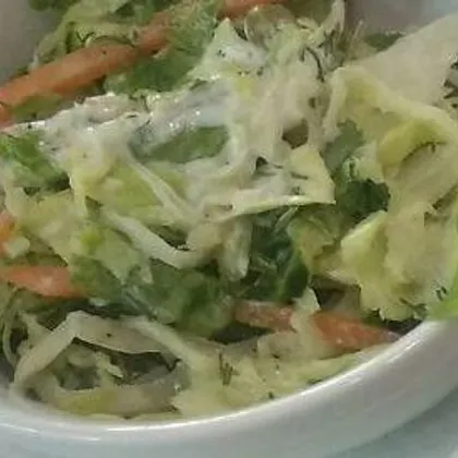 Салат из овощей и ветчины