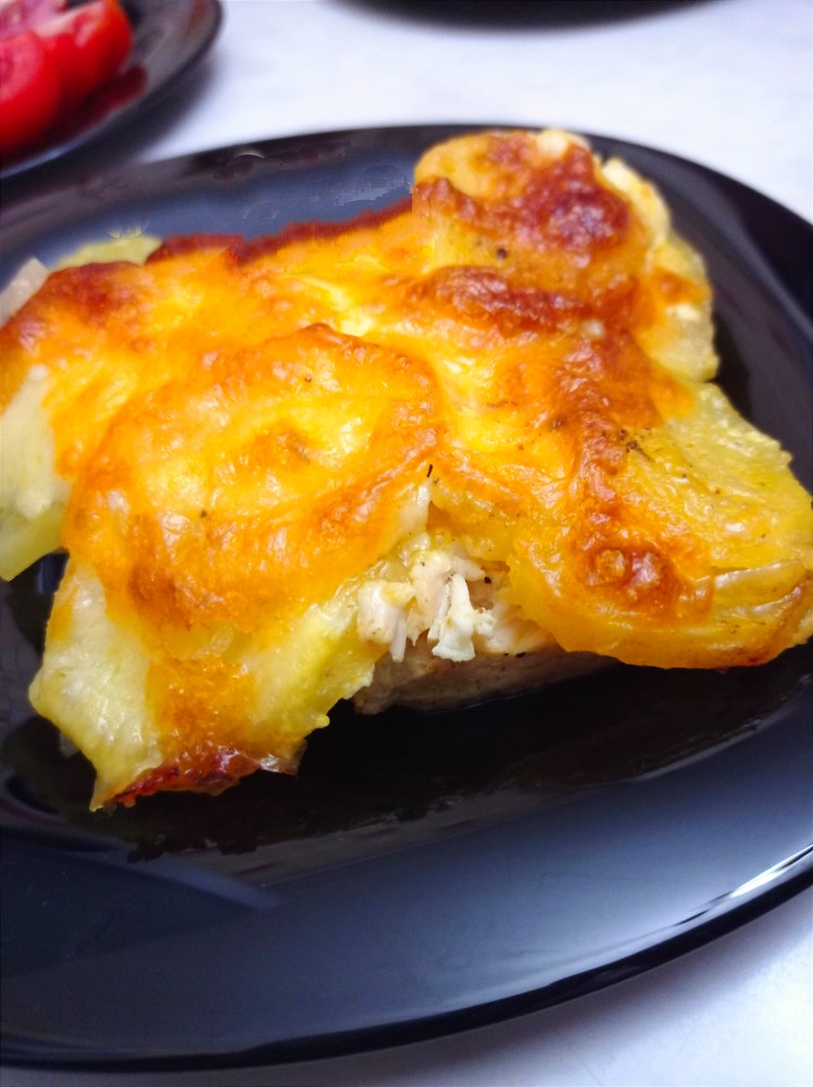 Картофель с мясом в духовке