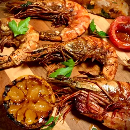 Креветки и рыба на гриле по-мароккански