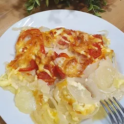 Куриные отбивные под овощами и сыром