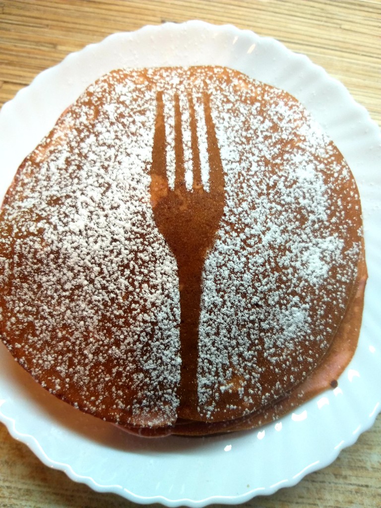 Розовые блинчики