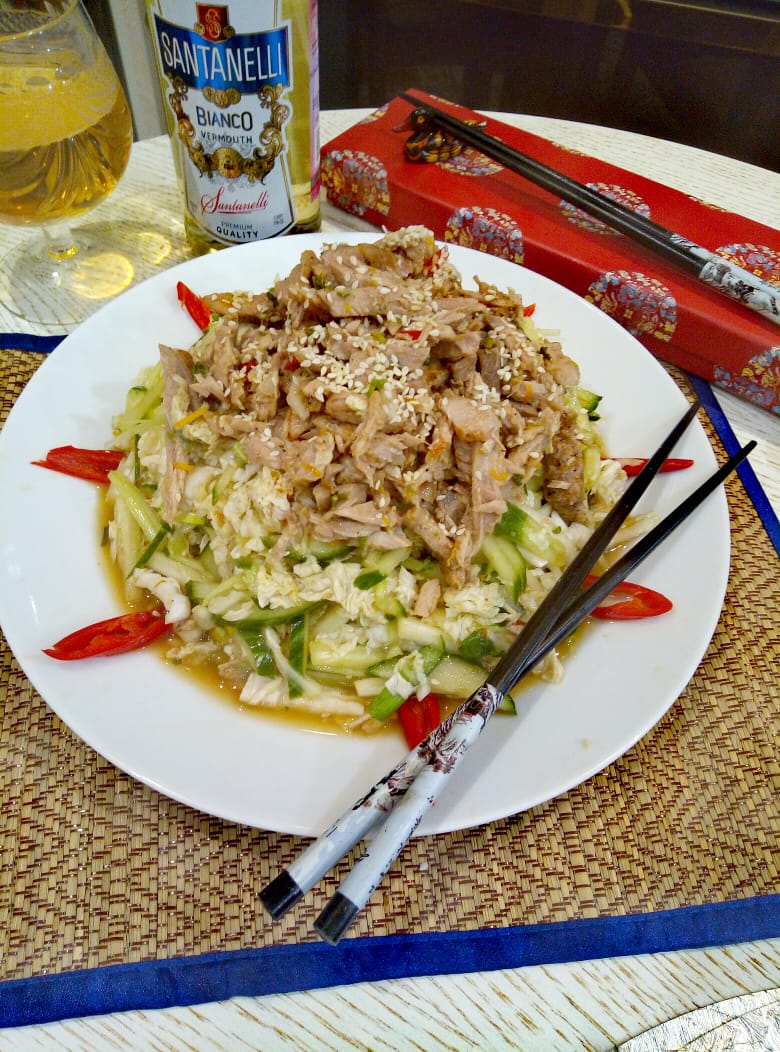 Пикантный мясной салат в азиатском стиле
