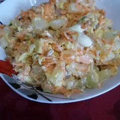 Салат из моркови с ананасами