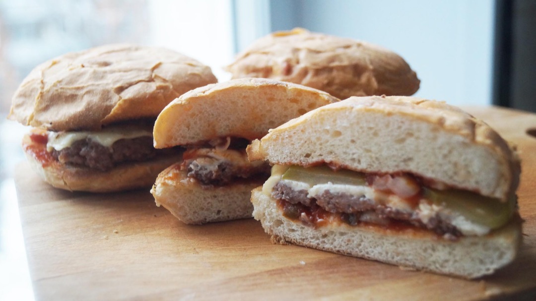 Чизбургер за 26 рублей