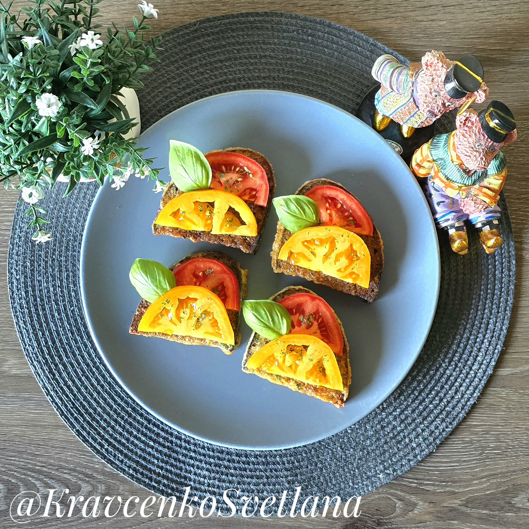 Гренки с помидорами