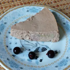 Шоколадная творожная запеканка с финиками и фруктами без сахара