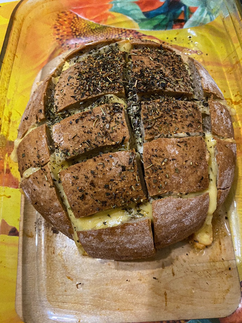 Хлеб с сыром в духовке