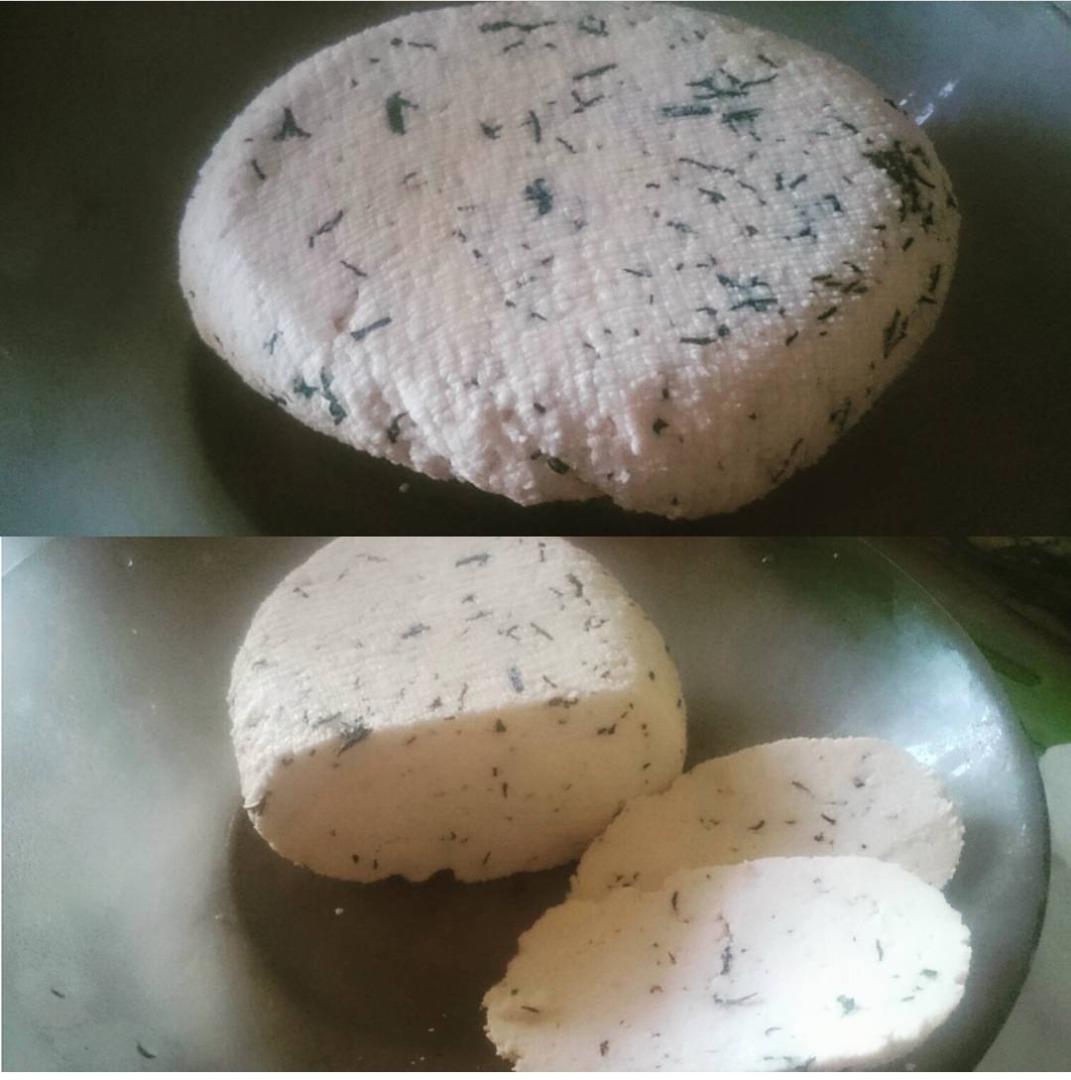 Домашний сыр с зеленью. #кулинарныймарафон
