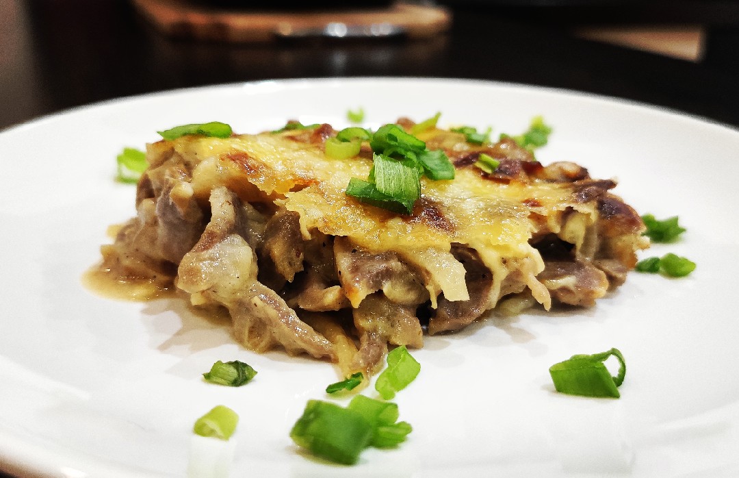 Куриные желудочки под сырной шапкой