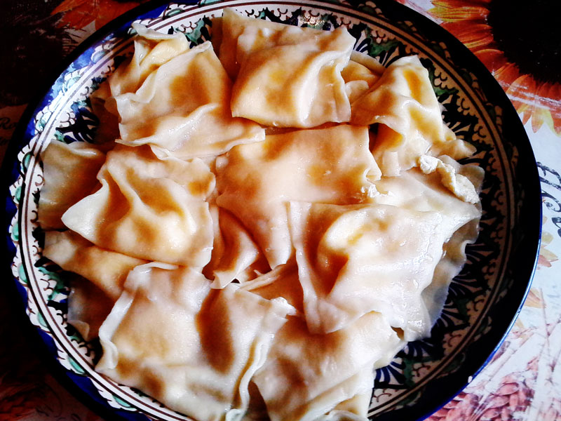 Тухум-барак узбекская фото. Узбекское блюдо тухум барак. Узбекское блюдо тухум барак. Узбекское блюдо тухум барак. Тухум-барак узбекская кухня.