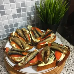 Бутерброды со шпротами 🥪🐟