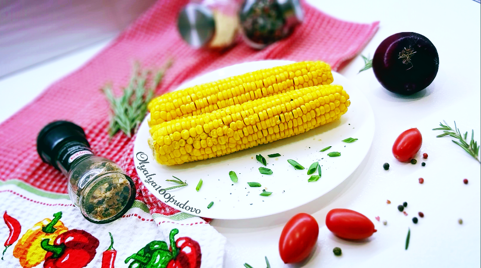 Варёная кукуруза в мультиварке