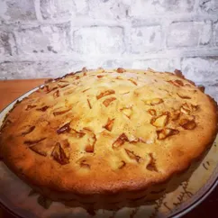 Шарлотка с яблоками