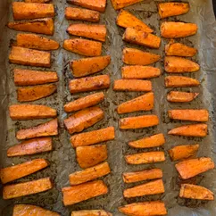 Батат фри с соусом 