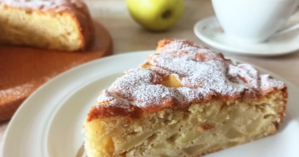 Яблочный пирог на майонезе с геркулесом