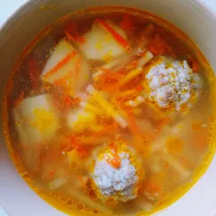 Суп с лапшой и фрикадельками 🍲