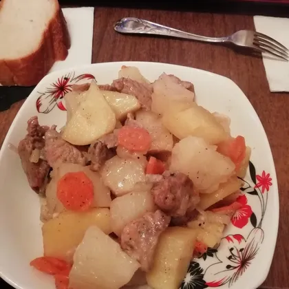 Картофель запеченый с мясом