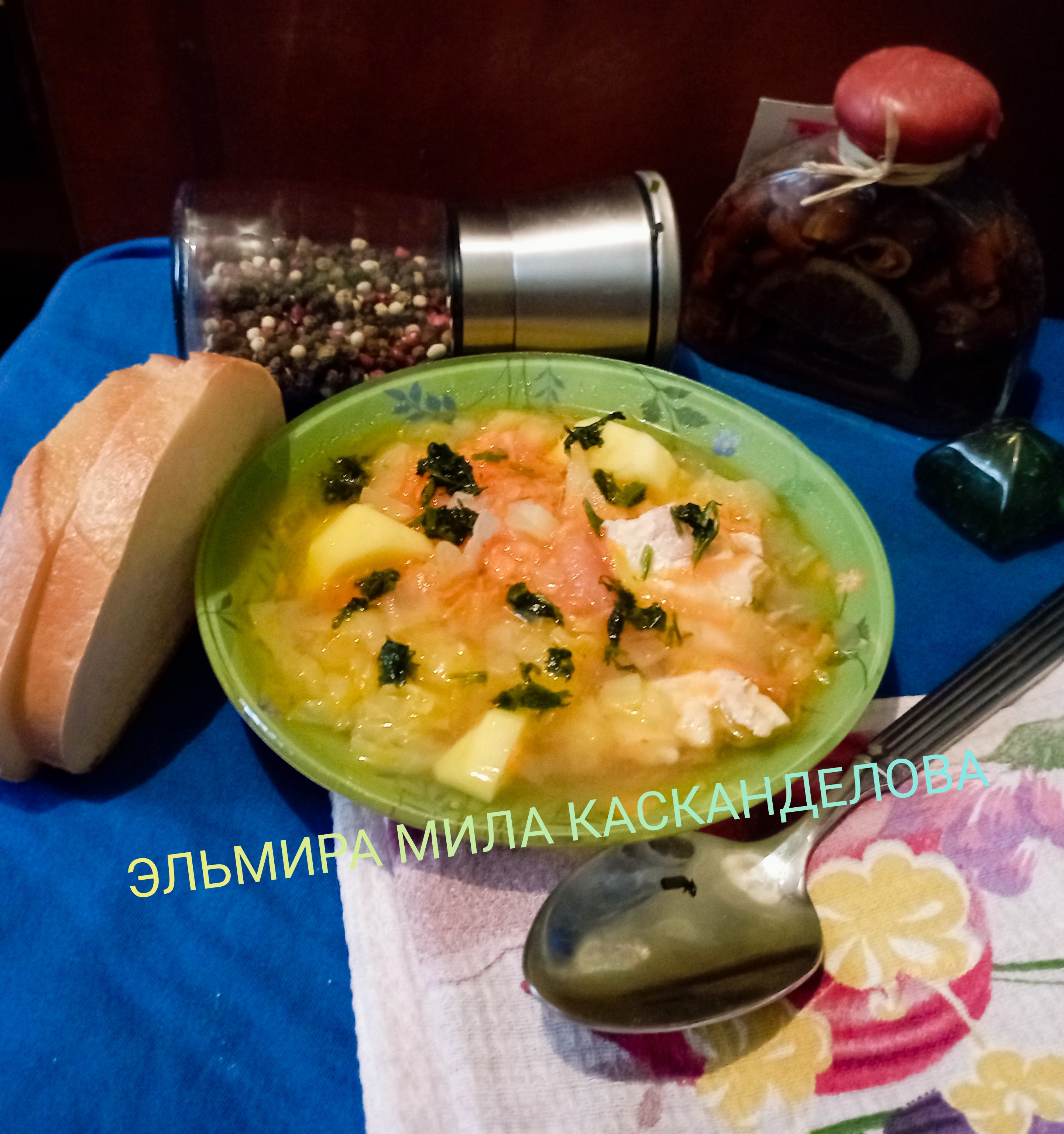 Суп с капустой или щи на курином бульоне