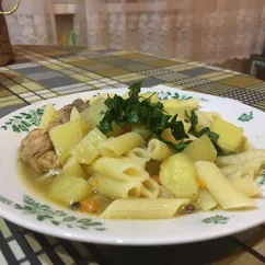 Борщ с макаронами