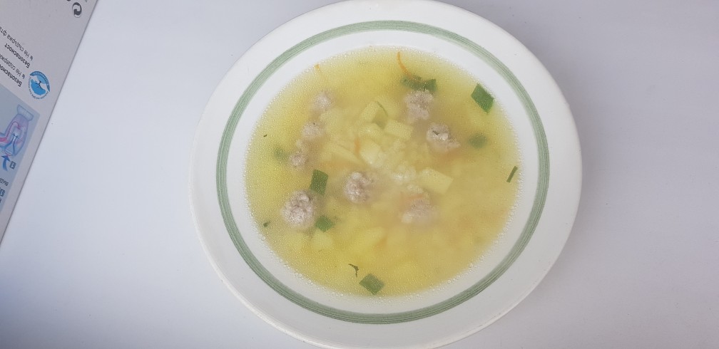 Суп с фрикадельками и клецками