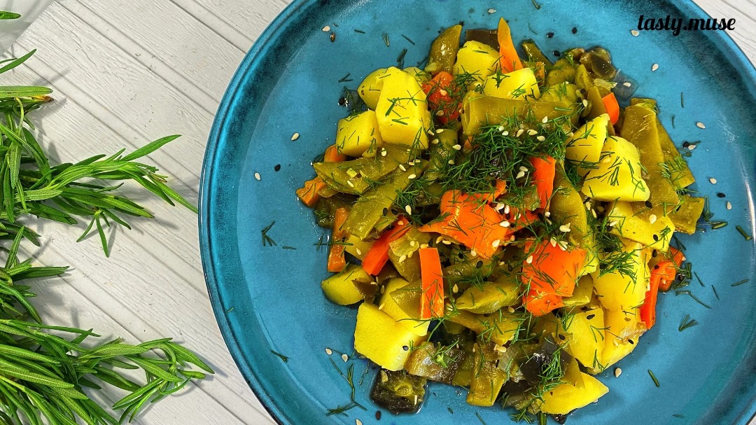 Бенгали Таркари - это овощное рагу по индийскому рецепту. Летнее вегетарианское блюдо для всей семьи