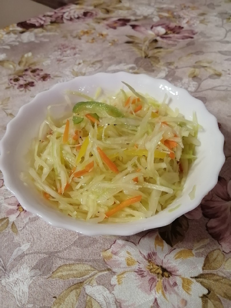 Салат из капусты со свеклой по-грузински