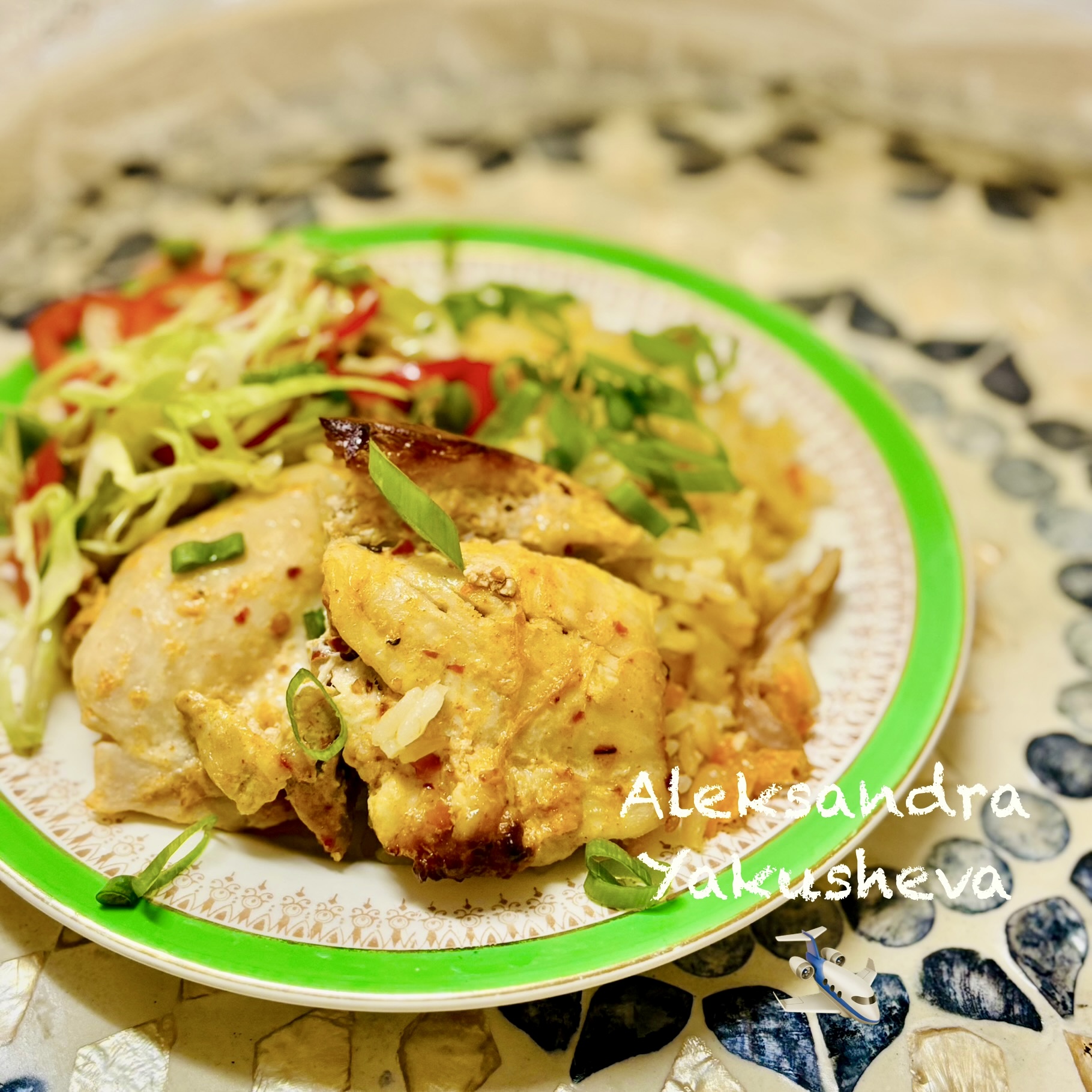 Куриные бедрышки с рисом в духовке