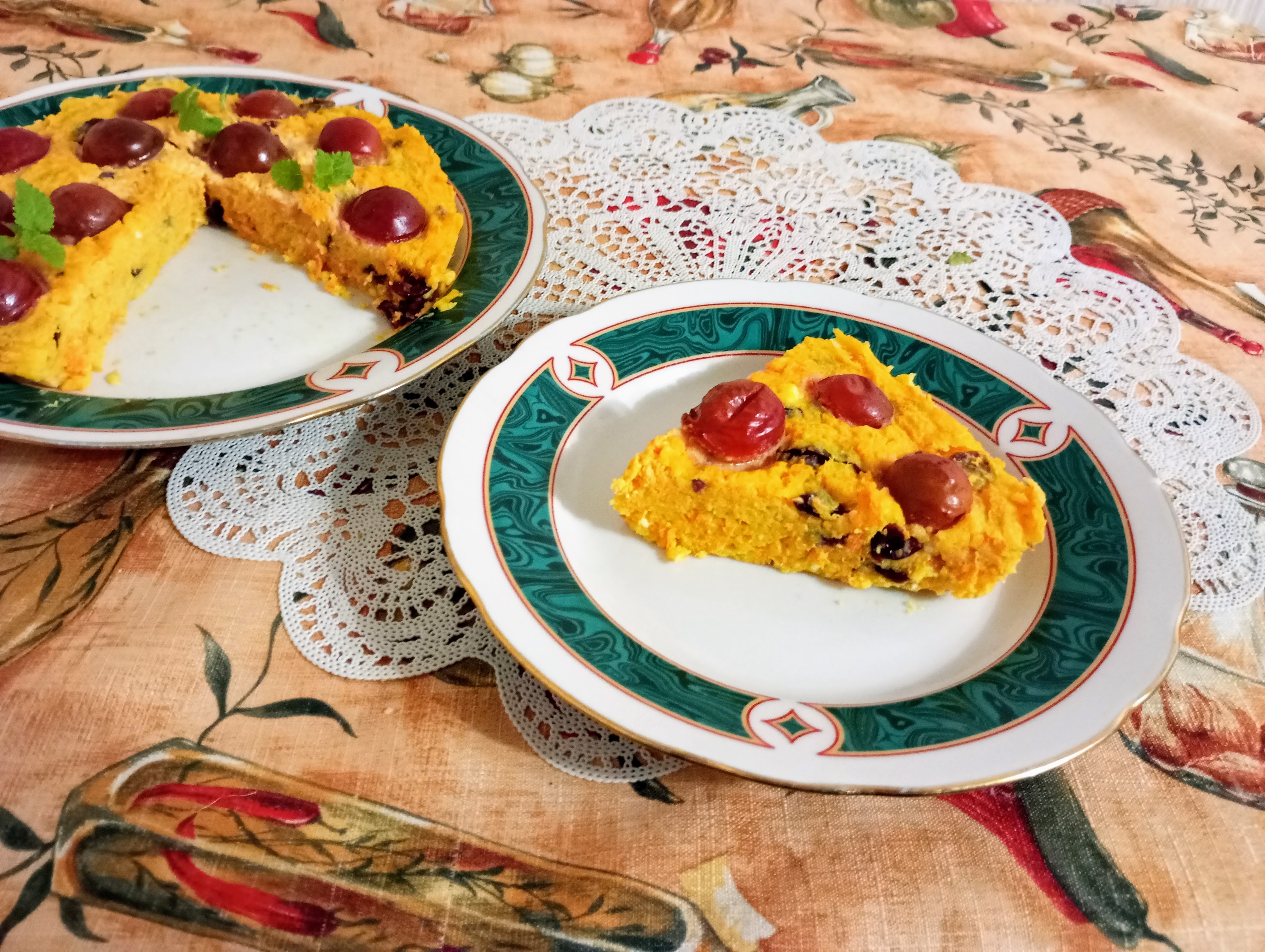 Творожная запеканка с морковью и изюмом  в микроволновке