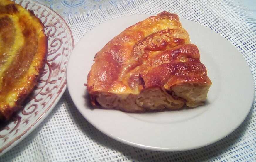 Блинная улитка с начинкой из творога и бананов