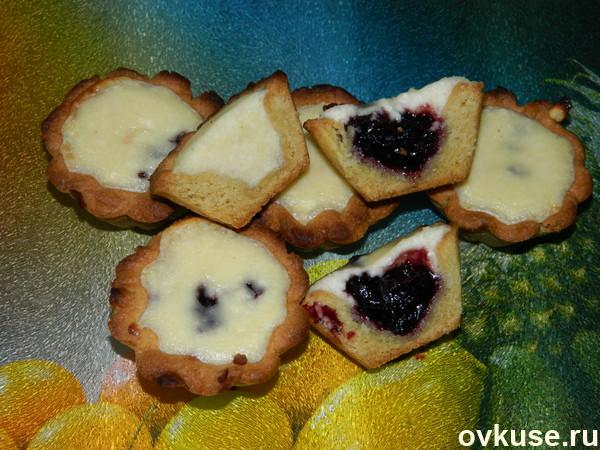 Корзиночки с творогом и вареньем