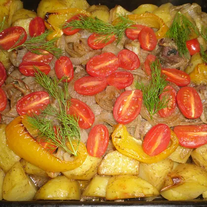 Картофель с мясом и овощами