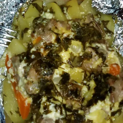 Вкуснейшый запечённый картофель с овощами и грудинкой из свинины в фольге