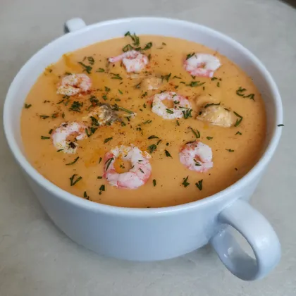 Картофельный суп-пюре с креветками и рыбой