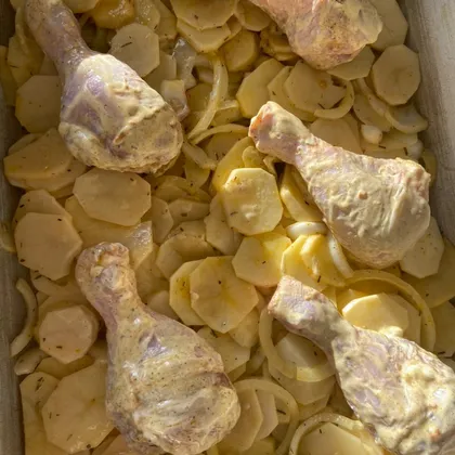 Куриные ножки с картофелем в духовке