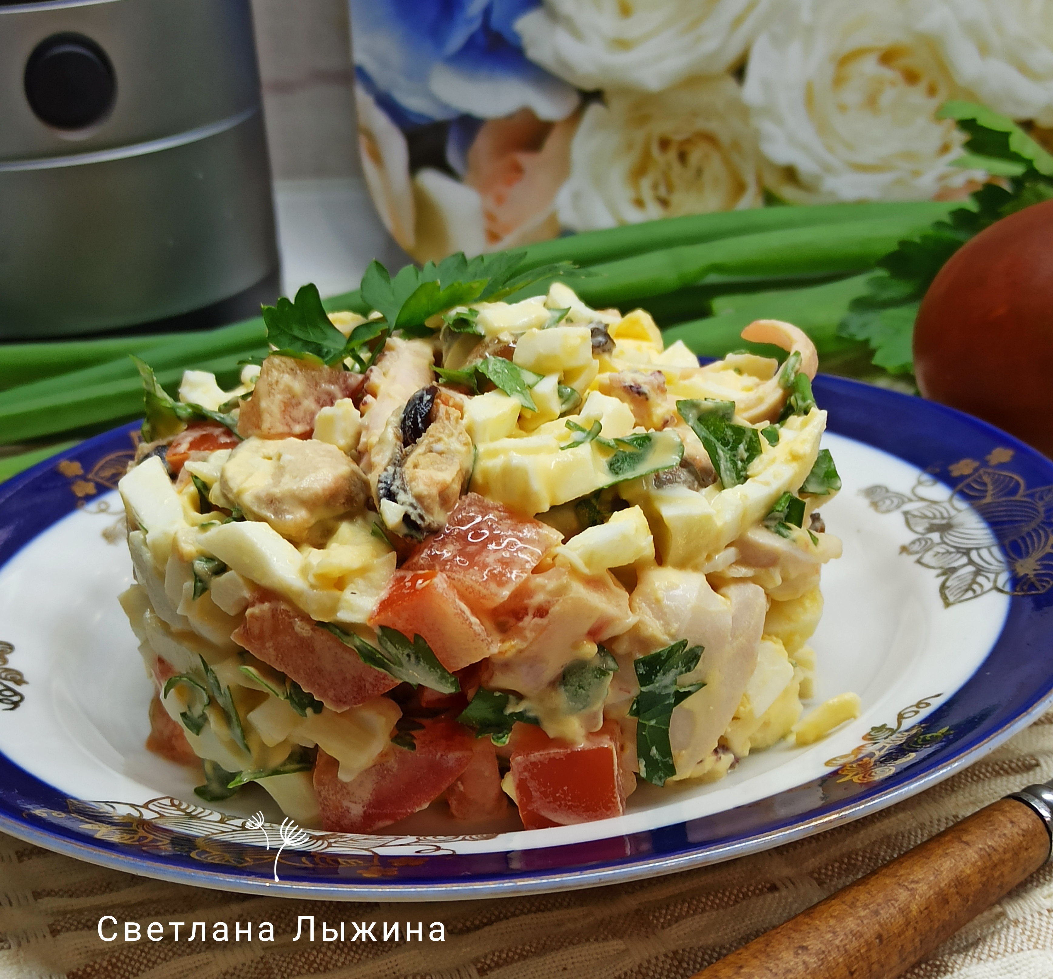 Салат с морепродуктами 